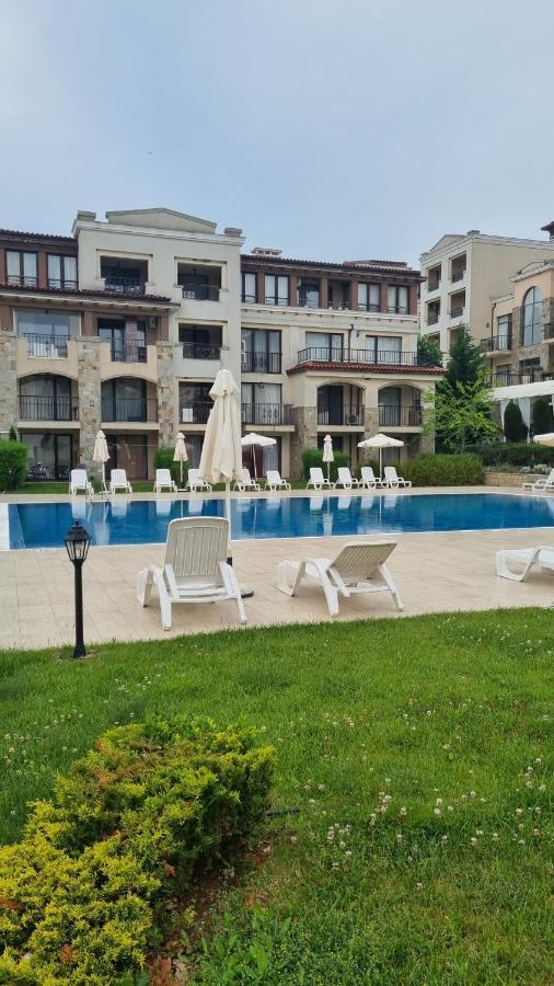 Green Life Beach Resort- Апартамент Фемили 2 โซโซโปล ภายนอก รูปภาพ