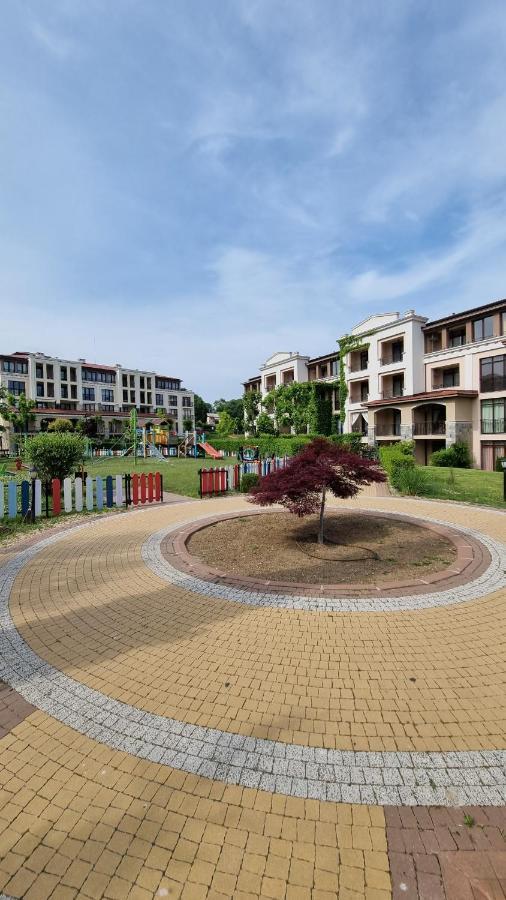 Green Life Beach Resort- Апартамент Фемили 2 โซโซโปล ภายนอก รูปภาพ
